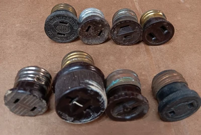 Vintage Lot of 8 Electric Parts Plugs Bakelite Plastic Mesco Arrow GE Eagle - Image 1 of 4