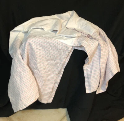 Falda de cama Pottery Barn rosa gris a rayas de lino con volantes antipolvo Foto 1 de 4