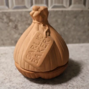 Vintage 1993 The Garlic Baker by Reco Made in Mexico Terra Cotta - Picture 1 of 5