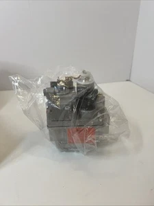 700-506 Gas Valve for Robert Shaw, 720000 BTU/H LPG, Combination Gas Valve - Picture 1 of 6
