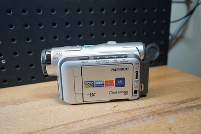 (D) Samsung SCD-103 MiniDV Camcorder Tested Working NO CHARGER - Image 1 of 4