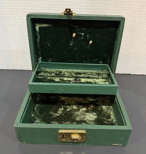 Vintage MCM grüne abschließbare Schmuckschatulle 2 Ebenen mit Schlüssel Samt innen - Bild 1 von 9