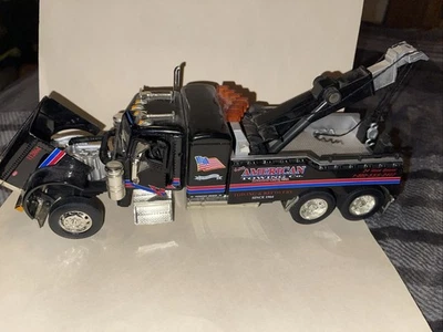 VINTAGE JADA TOYS ROAD RIGZ PETERBILT 1:32 AMERICAN TOWING CO. MODEL 379 - Image 1 of 4