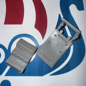 Testors Lockheed C-130E/H Hercules #594 1:48 Step 13 Access Stairs - Foto 1 di 2