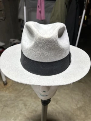 Stacy Adams Classic Felt Wool Large Light Gray Pinch Front  Fedora W/ Headband - Image 1 of 4