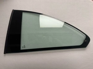99-06 BMW E46 COUPE M3 325CI 330CI REAR LEFT DRIVER VENT QUARTER WINDOW GLASS - Picture 1 of 10