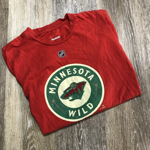 REEBOK Minnesota Wild NHL Zach Parise #11 Red Basic T-Shirt Boy's Size Medium Cover