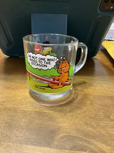 Vintage 1978 McDonald's United Feature Syndicate, Inc. Garfield Glass (1) - Picture 1 of 3