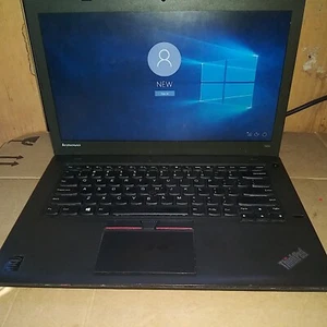 Lenovo ThinkPad T450 14" Core i5-5300U 2.30GHz 8GB RAM 500GB SSD / NO OS - Picture 1 of 4
