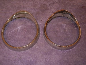 1964 Austin Cambridge Estate Headlight Bezel Matched Pair  4D - Foto 1 di 11