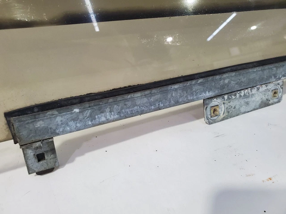 Puerta delantera izquierda vidrio delantero usado se adapta a: 1989 Saab 900 Htbk 3 puertas L. Delantera izquierda Gra Foto 1 de 4