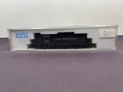 KATO 17718-7 GP-7 NYC NEW YORK CENTRAL 5601 N Scale Train Diesel Locomotive - Image 1 of 4