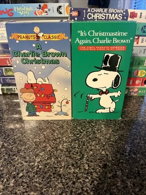 A Charlie Brown Christmas VHS LOT OF 2 Foto 1 de 4
