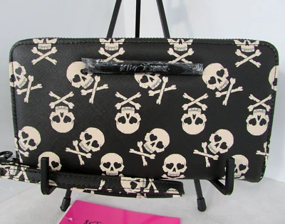 Betsey Johnson Wallet Wristlet Skull & Crossbones NWT - Image 1 of 4