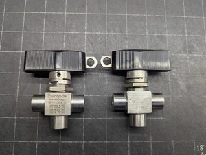 Lot of 2 New Swagelok SS-43GXF4-LL 3 Way valve 1/4" FNPT Latch Lock-Handle - Picture 1 of 2