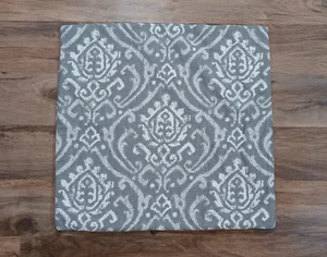 Restaurationsbeschläge Überwurf Kissenbezug grau weiß Deko Ikat Design 20x20 - Bild 1 von 13