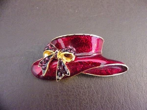 Red Hat Society Enameled Pin (Missing One Stone) - Picture 1 of 6