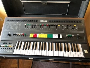 Yamaha CS-50 Synthesizer - Zdjęcie 1 z 2