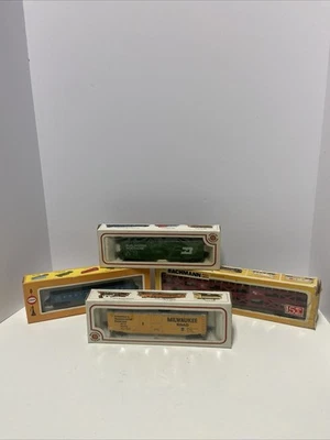 4 NOS Model Power HO  Train Car Lot Boxed ASST - Image 1 of 4