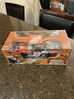 Escala 1:24 Tony Stewart 2002 #20 Home Depot NASCAR Winston Cup Champion Diecast Foto 1 de 4