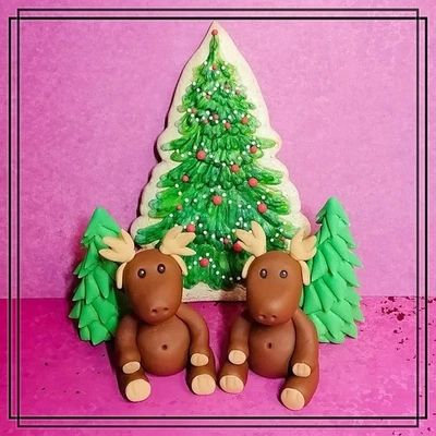 Hirsch Tannenbaum Tortenfigur aus Fondant als Tortendeko für Motivtorten - Bild 1 von 2