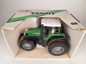 Fendt Scale Models #716 - Vario - Scale 1/16 - Picture 1 of 8