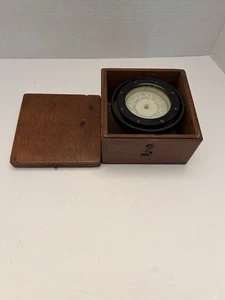Antique nautical ship compass in wood dovetail box - Picture 1 of 6