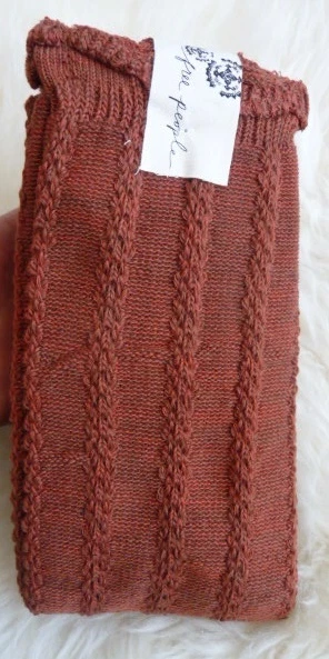 NUEVO CON ETIQUETAS Calcetines Free People 'Fray' Calados Tejidos Sobre la Rodilla Venta al por menor $24 Foto 1 de 3