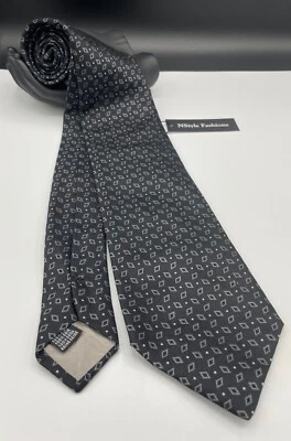 Corbata de hombre GC INTERNAZIONALE 100 % seda ~ negra ~ geométrica ~ ¡Hecha a mano en Italia! Foto 1 de 4