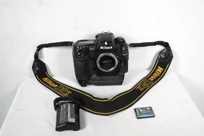 Nikon D2X, 12,4 MP DSLR, con batería - Solo cuerpo - NO FUNCIONA 4 REPUESTOS DE REPARACIÓN Foto 1 de 4
