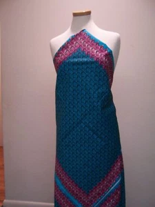 TELA DE DISEÑO ITALIANO ALGODÓN JACQUARD VERDE AZULADO NEGRO ROSA PANEL CON ESTAMPADO DE GRIFOS - Imagen 1 de 4