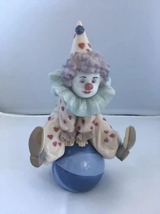 Lladro “ Having A Ball “ 5813 Young Clown Balancing On A Large Ball - Picture 1 of 12
