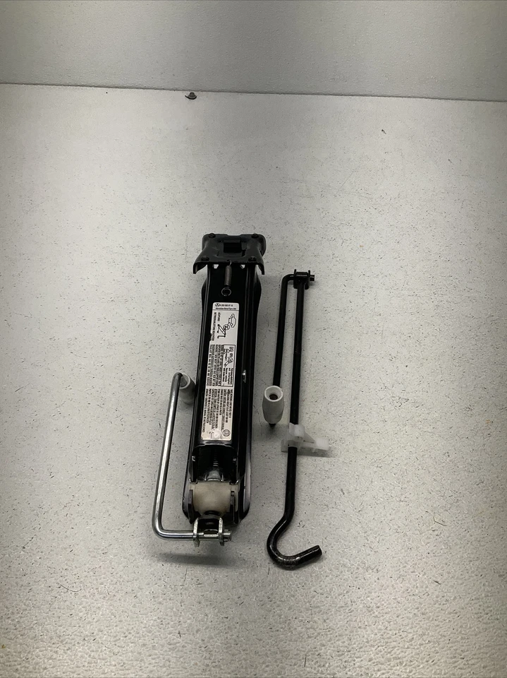 Mercedes Benz CLK500 2003 04 05 2006 gato de neumático de repuesto de emergencia A2035830715 OEM Foto 1 de 4