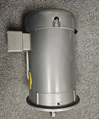 Baldor Motor 5 hp 3 phase VM3615T - Image 1 of 4