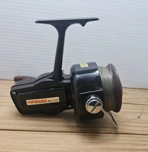 VINTAGE DAIWA MODEL NUMBER 7700 A HEAVY DUTY SALTWATER SPINNING REEL - Picture 1 of 9
