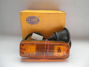 HELLA Blinkleuchte  2BM002847-021 gelb Flashing light Clignotant - Picture 1 of 2