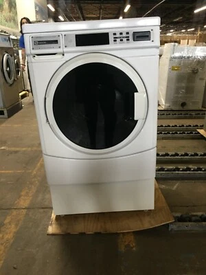 Машина стиральная с фронтальной загрузкой MHN30PR Maytag Card Operated, б/у - Изображение 1 из 4