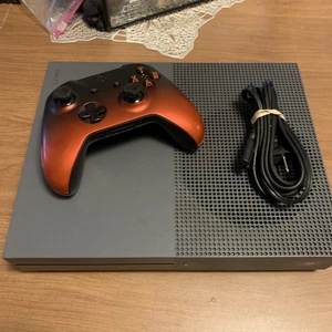 Microsoft Xbox One S 1681 500GB - Gris - Y Mando - Imagen 1 de 10