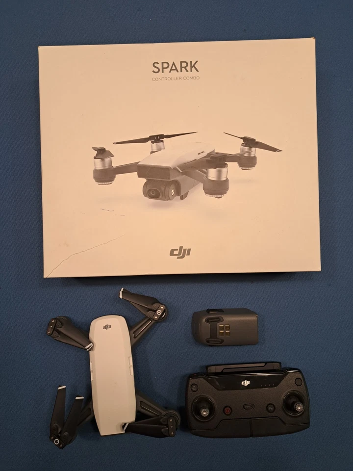 Combo Cuadricóptero y Controlador DJI Spark (CP.PT.00000104.01) Foto 1 de 1