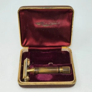 MAQUINILLA DE AFEITAR DE SEGURIDAD VINTAGE AÑOS 40 GILLETTE ARISTOCRAT CHAPADA EN ORO PUNTA ACAMPANADA EE. UU. CON ESTUCHE - Imagen 1 de 8