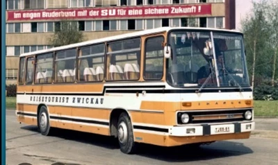 Exklusivmodell IKARUS 255.70 von Demprice/Classicbus Maßstab 1.43 Hand Madel  - Bild 1 von 4