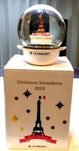 Globo de nieve Le Creuset 2019 Holiday Limited Torre Eiffel usado - Imagen 1 de 7