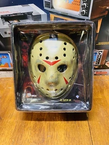 NEU NECA Freitag der 13. 3D Teil III 3 Jason Voorhees Prop Replik Hockey Maske - Bild 1 von 5