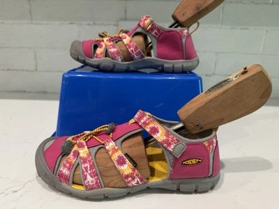 Sandalias Keen Newport rosa y amarillo para mujer 5 impermeables al aire libre Foto 1 de 4