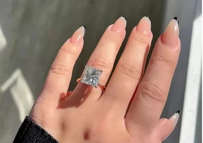 Anillo de desmalezado de diamantes cultivados en laboratorio certificado IGI/GIA de 2 quilates talla princesa platino 950 Foto 1 de 4