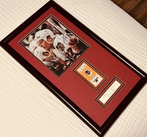 VINTAGE SIGNIERTES Jeremy Roenick 100. Tor gerahmtes Foto mit Plakette und Ticket-Stub - Bild 1 von 12