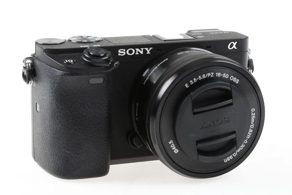 SONY Alpha 6300 mit E PZ 16-50mm OSS - SNr: 3821614 - Bild 1 von 4
