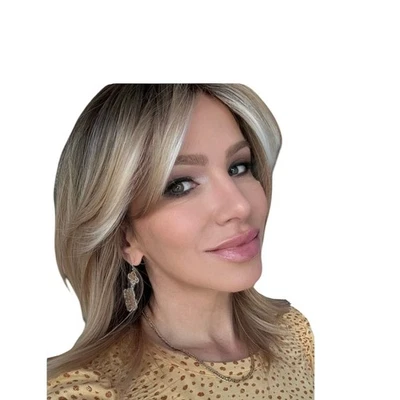 Peluca MARTINI THE HAWN Ombre Rubia en Capas Cabello Sintético Amigable con el Calor Foto 1 de 4