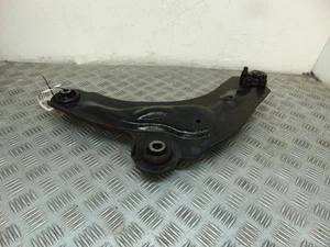 Renault Trafic Right Driver O/S Front Lower Control Arm Mk2 2.0 Diesel  2006-14D - Picture 1 of 5