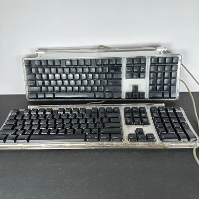 Vintage Apple Pro Keyboard Wired M7803 USB  For Parts Repair Decor Mac Macintosh - Image 1 of 4